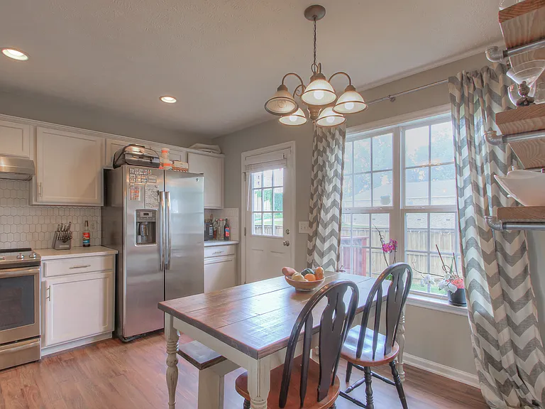 111 Cleveland St — Photo 13