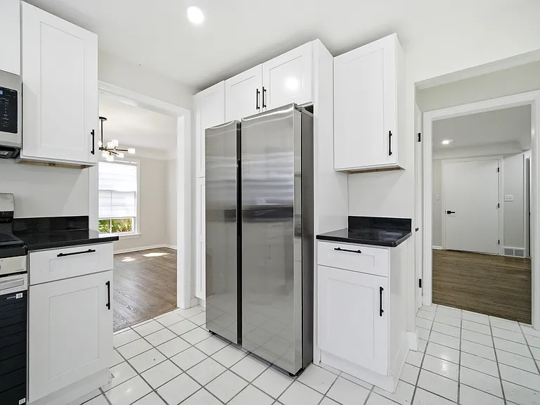 4037 Washington Blvd — Photo 14