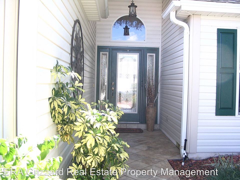 1st image of 525 Loma Paseo Dr