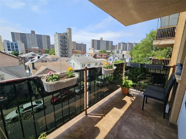 3041 Brighton 2nd St APT 3B, Brooklyn, NY 11235