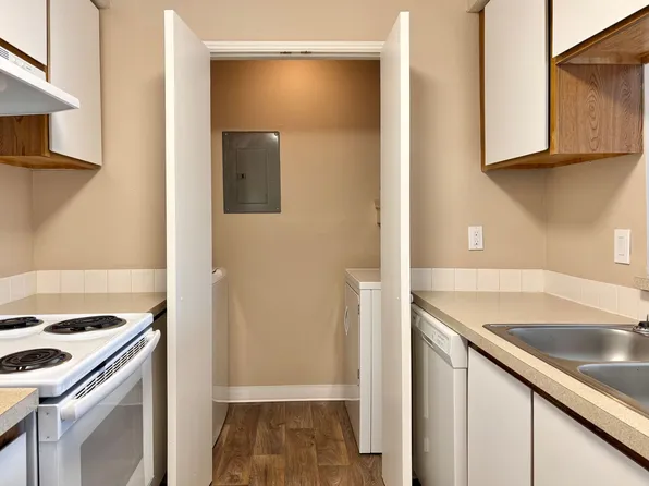 Overlook Pointe Apartments