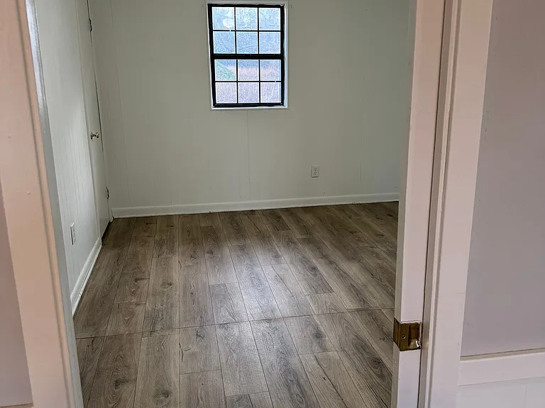 258 Harmon Ln — Photo 6