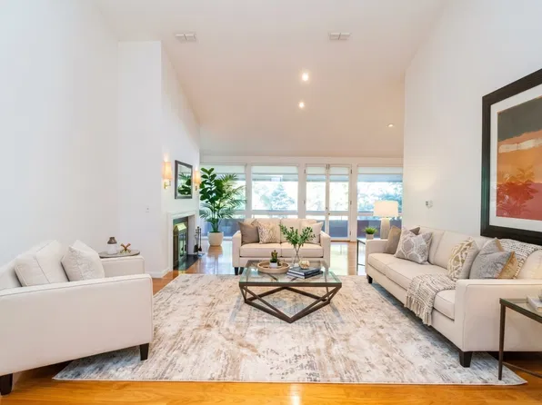 241 Perkins St Unit B802, Jamaica Plain, MA 02130