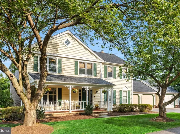 9213 Bentridge Ave, Potomac, MD 20854