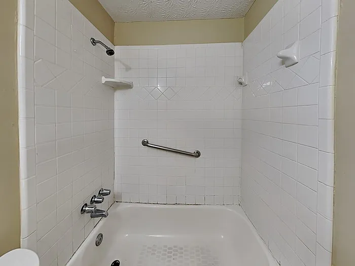 97 Royce Dr — Photo 11