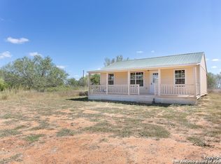 Cr 1615 Airline Dr, Moore, TX 78057