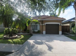 20014 NW 79th Pl, Hialeah, FL 33015