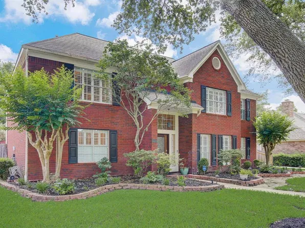 15726 Echo Lodge Dr, Houston, TX 77095