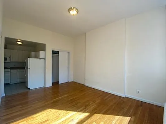 Rented by REAL New York | media 12