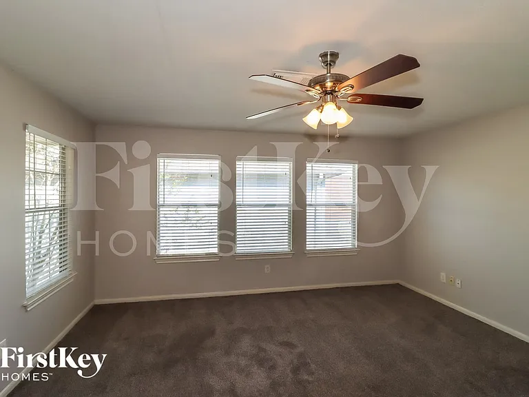 14111 Bishop Bend Ln — Photo 7