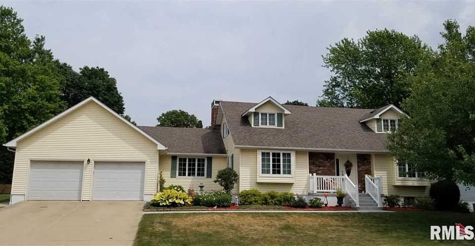 1st image of 434 Oakwood Pl