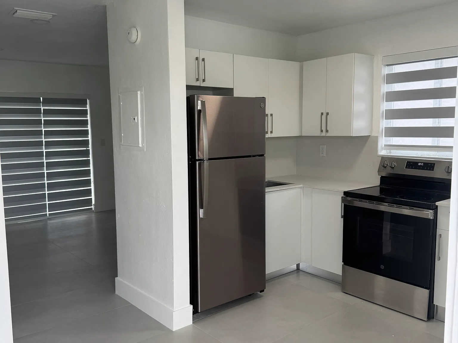 1 bed, 720 sqft, $1,800 — Photo 3
