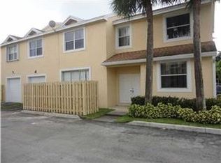 310 SW 95th Ter, Hollywood, FL 33025