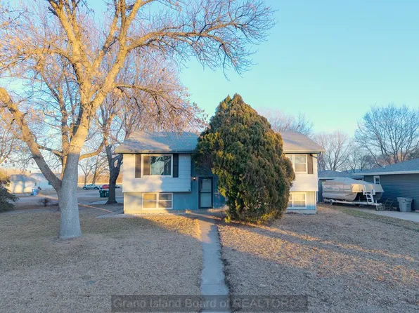 1203 11th Ave, Central City, NE 68826