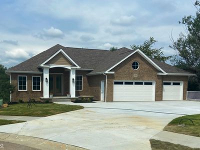 1452 Maple Ridge Ct, Columbus, IN, 47201