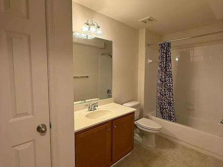 10215 Daventry Dr — Photo 34