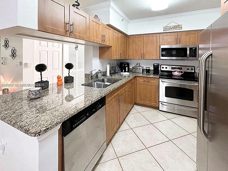 6533 Emerald Dunes Dr #208 — Photo 7