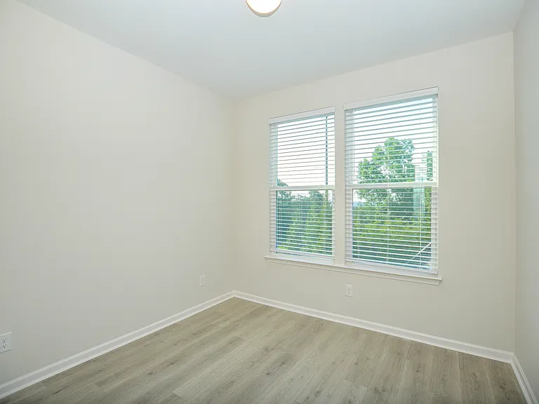 1657 Scotch Pine Ln — Photo 17