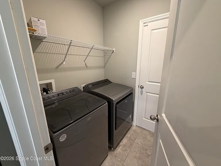 431 Brantley St SE — Photo 10