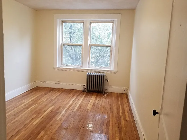 235 Freeman St #3 — Photo 10