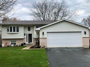 1066 101st St, Pleasant Prairie, WI 53158