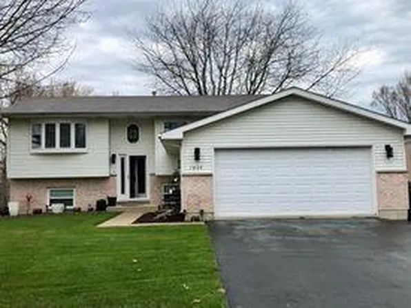 1066 101st STREET, Kenosha, WI 53158