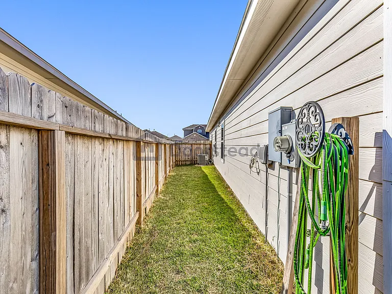 24014 Farmstead Dr — Photo 46