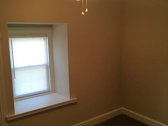 all bedrooms have ceiling fans