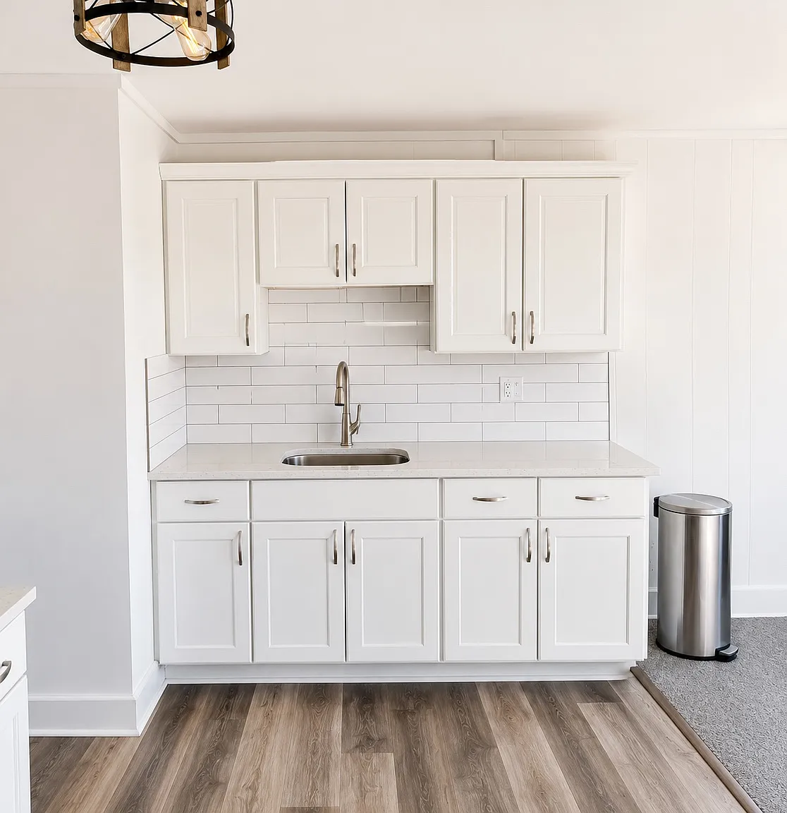 703 S Broadway — Photo 3