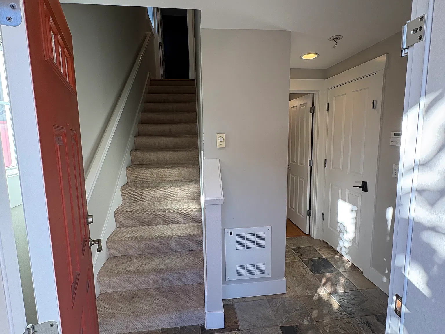 3 bed, 2.5 bath, 1520 sqft, $4,100 — Photo 2