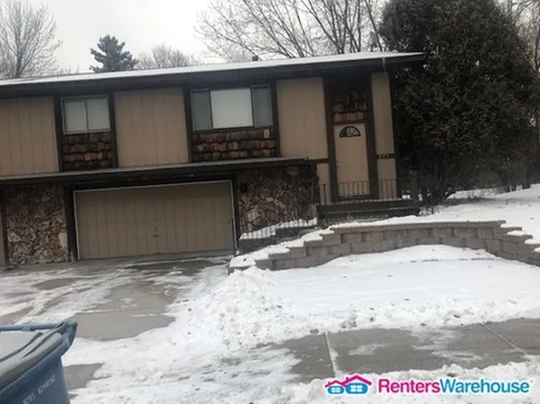 2173 Silver Lake Rd NW, New Brighton, MN 55112