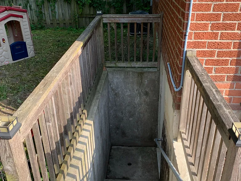 5 Coventry Ct #BASEMENT — Photo 2