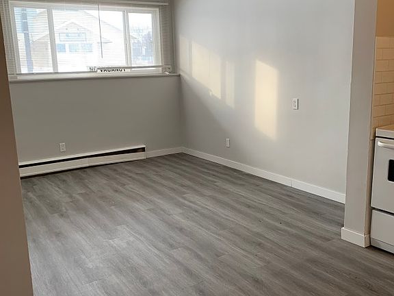 3rd image of 10971 127th St NW #16