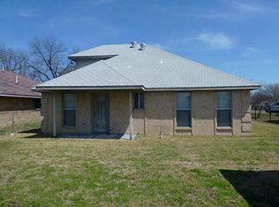 608 Kaufman St, Forney, TX 75126