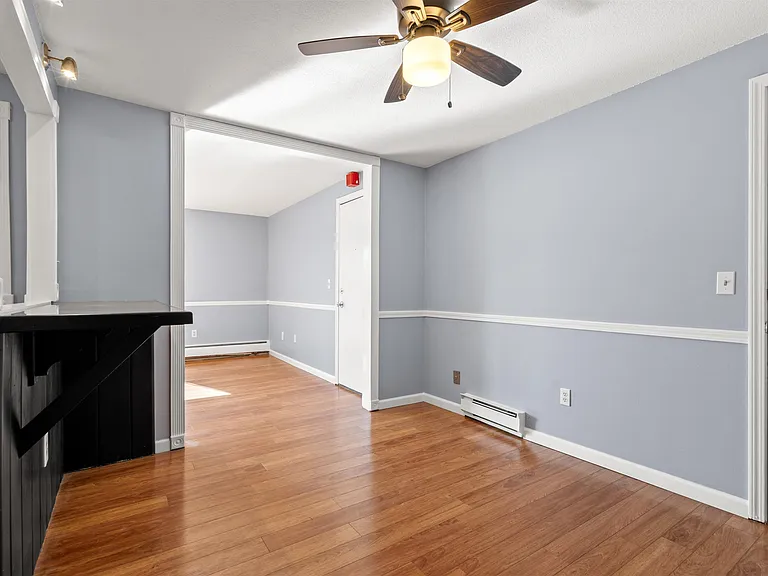 132 English Village Rd #304 — Photo 10
