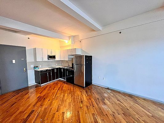 2nd image of 29-28 41st Ave APT 508