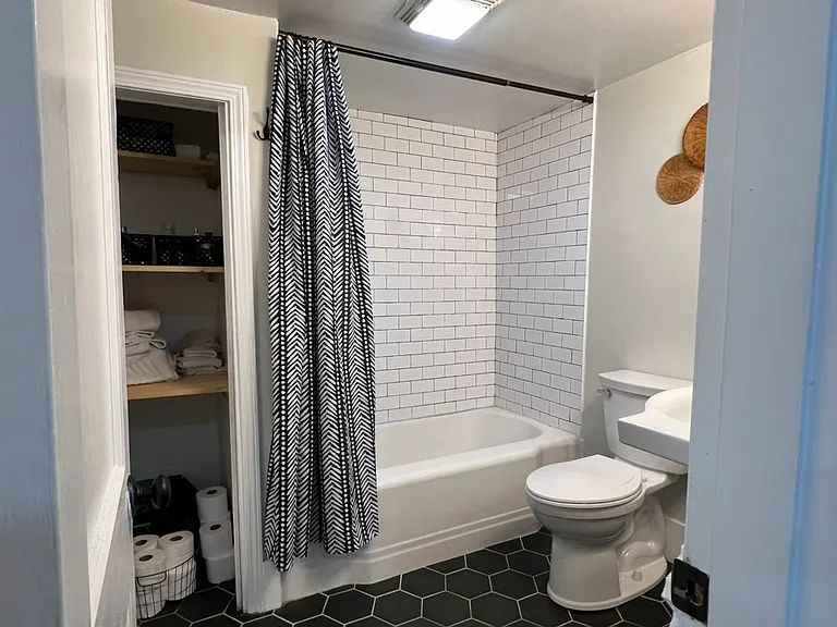 8615 Snow Hill Rd — Photo 23