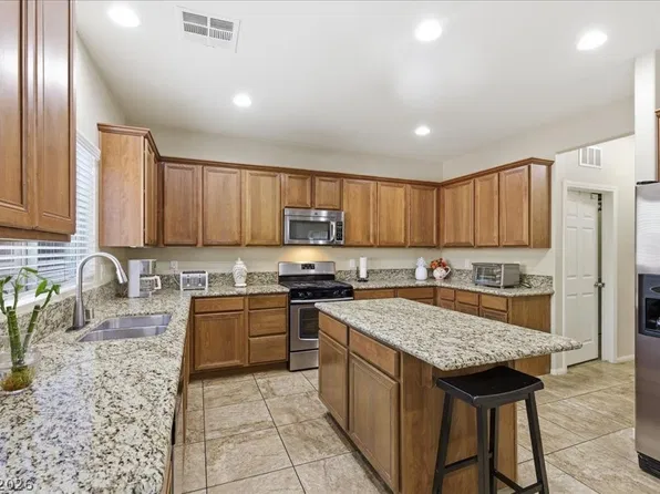 3413 Pelican Brief Ln, North Las Vegas, NV 89084