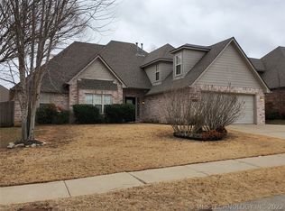 2601 S 11th St, Broken Arrow, OK 74012