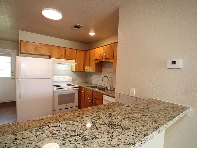4206B Deek Dr — Photo 8
