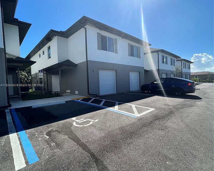 1st image of 3523 SW Santa Barbara Pl #3523