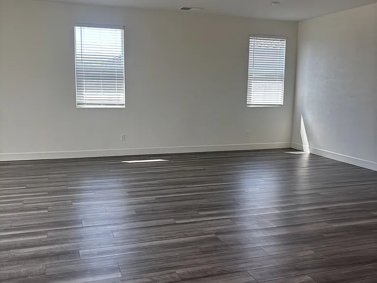 644 Belmont Dr — Photo 6