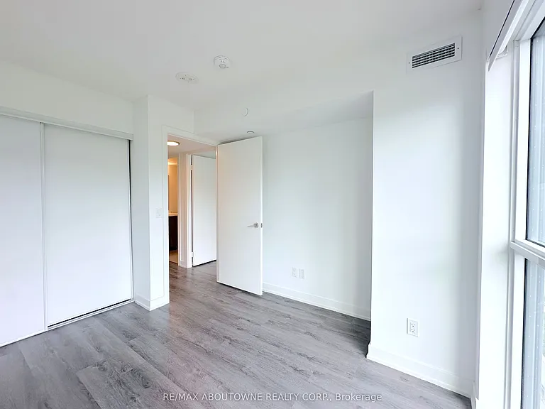 1225 York Mills Rd #401 — Photo 7