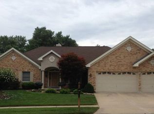 1458 Chesterfield Estates Dr, Chesterfield, MO 63005