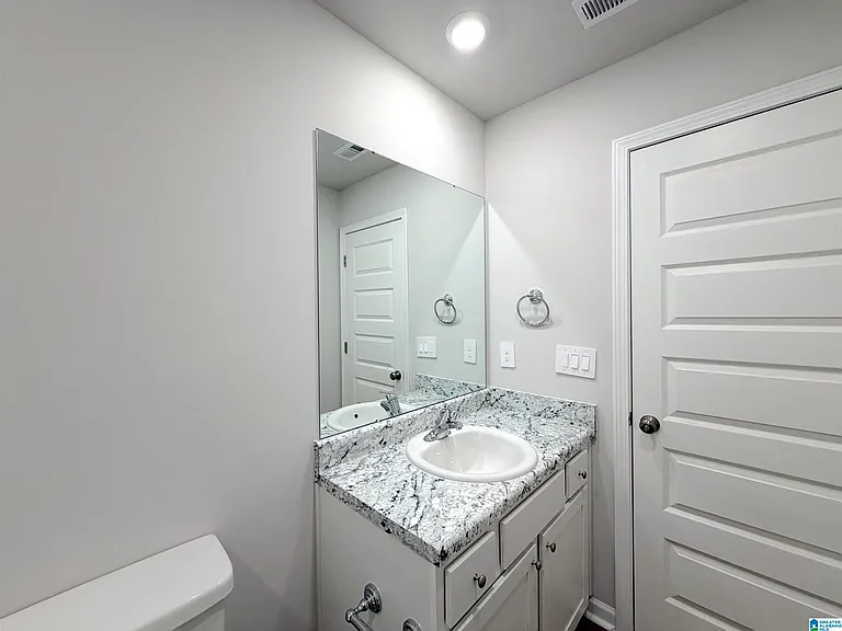 128 Challenger Way — Photo 30