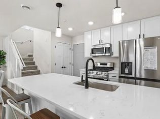 950 Canter Dr #A429400D7, Madison, WI 53718
