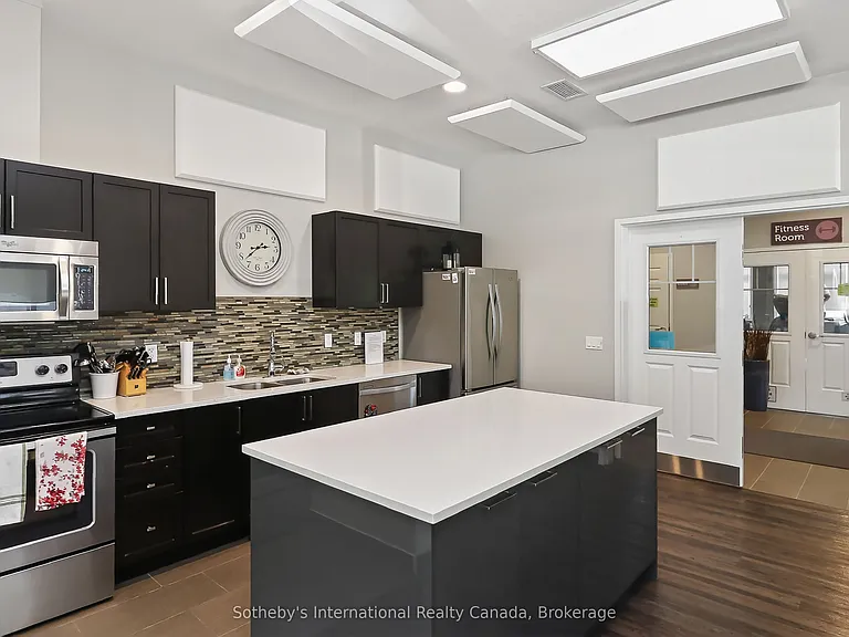 49 Silver Glen Blvd — Photo 39