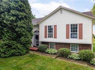 667 Hidden Valley Dr, Wadsworth, OH 44281