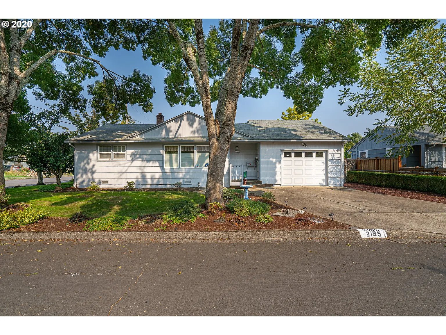 2195 W 20th Ave photo 1