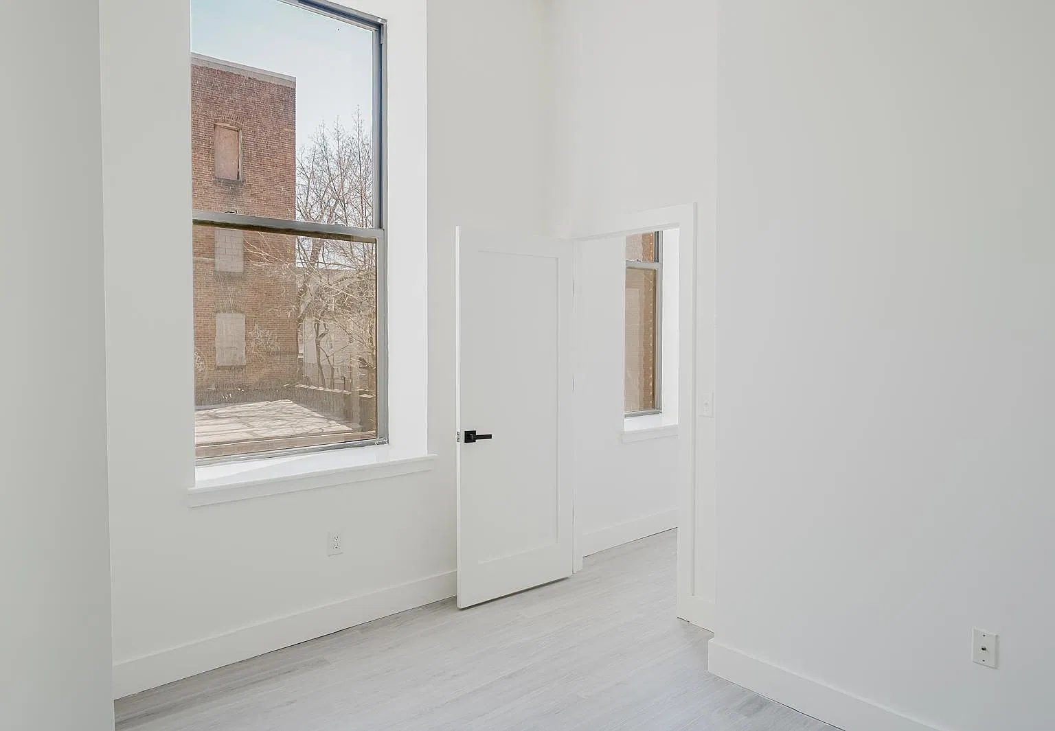 2 bed, $2,214 — Photo 4